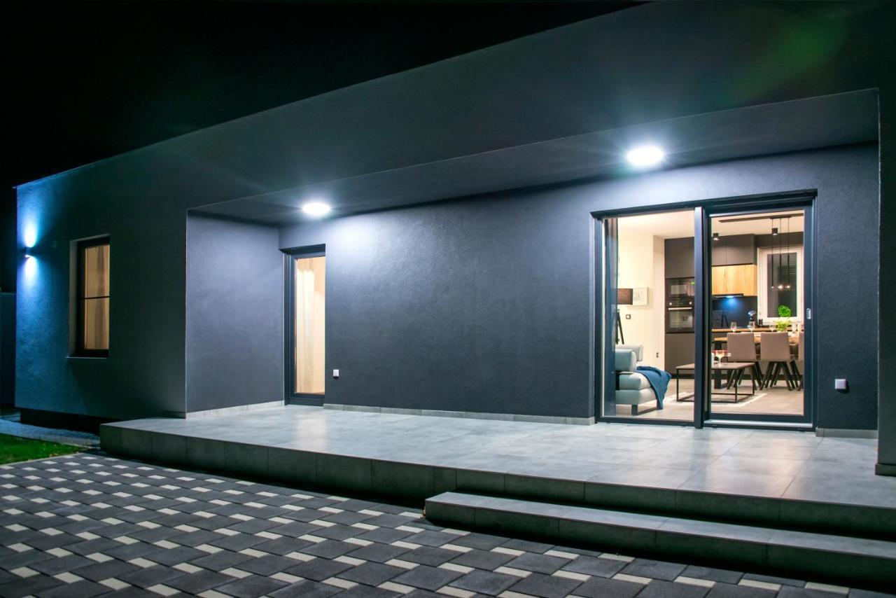K Relax Place, Varazdinske Toplice, Modern Home With Sauna, Jacuzzi, Wifi Экстерьер фото