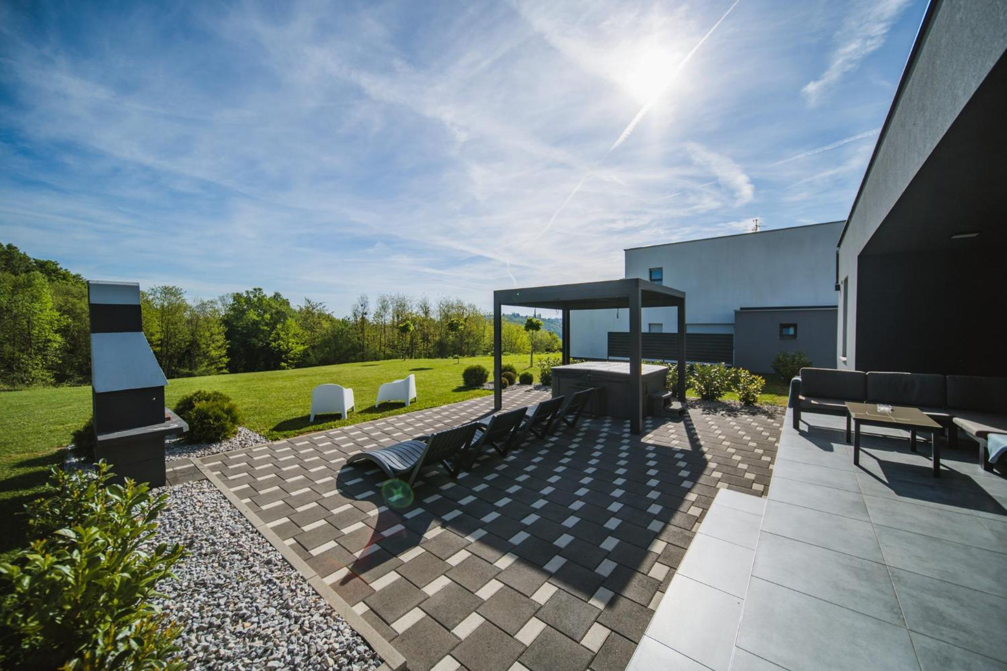 K Relax Place, Varazdinske Toplice, Modern Home With Sauna, Jacuzzi, Wifi Экстерьер фото